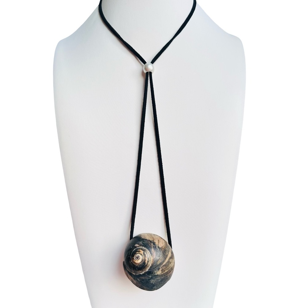 *NWT* Adjustable Black Suede Necklace with Snail Shell + Pearl Pendant